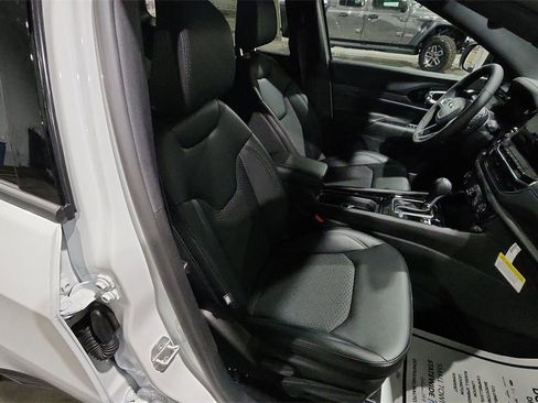 New 2026 Jeep Compass Latitude image 28