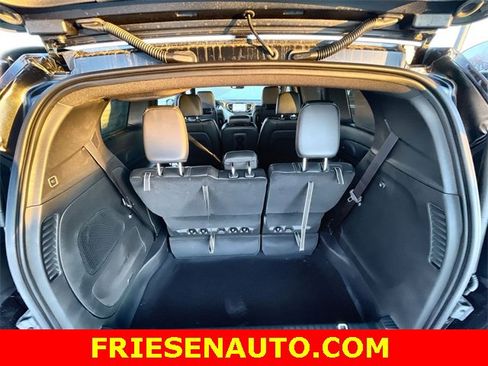 New 2025 Chrysler Pacifica Select w/ Uconnect Theater Family Group image 26