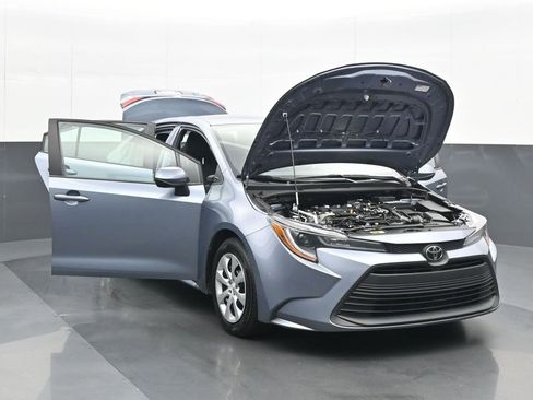 Used 2023 Toyota Corolla LE image 25
