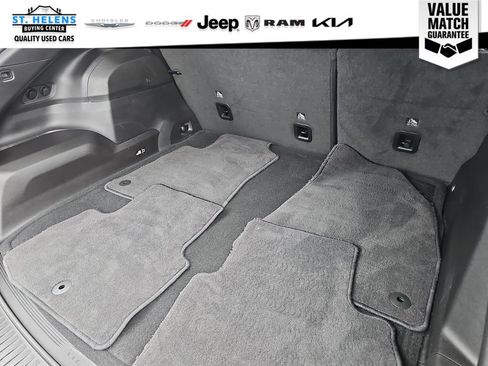 Used 2024 Jeep Wagoneer Launch Edition AWD/4WD image 34