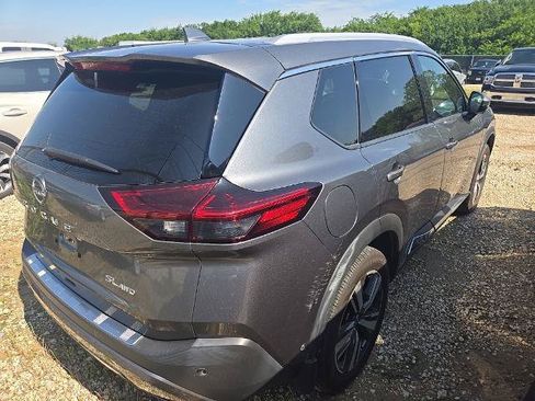 Used 2022 Nissan Rogue SL w/ SL Premium Package AWD/4WD image 3