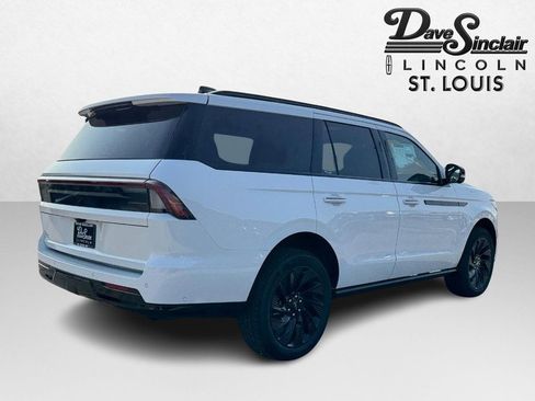 New 2025 Lincoln Navigator Reserve w/ Jet Appearance Package image 5