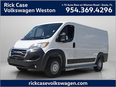 Used 2025 RAM ProMaster 2500 w/ U-Haul Equipment Group FWD image 1