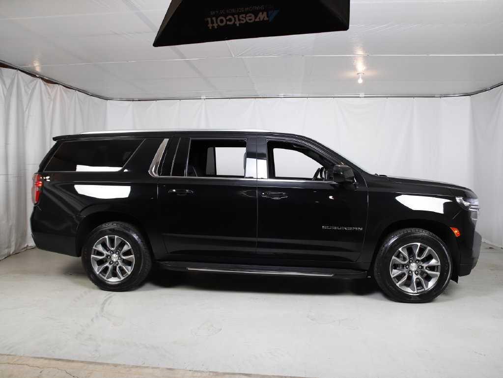 Used 2024 Chevrolet Suburban LS AWD/4WD image 2