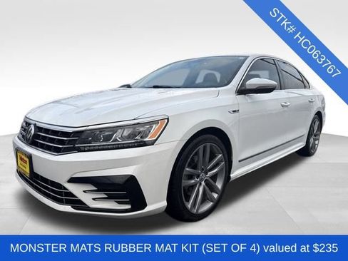 Used 2017 Volkswagen Passat 1.8T R-Line w/ R-Line Lighting Package image 3