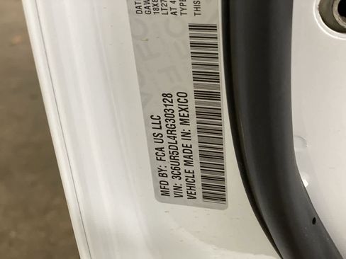 Used 2024 RAM 2500 Big Horn image 28