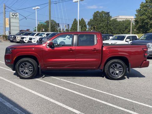 Used 2025 Nissan Frontier SV w/ SV Convenience Package image 2
