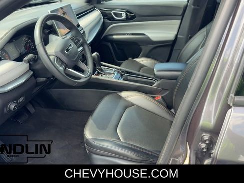 Used 2024 Jeep Compass Limited image 10