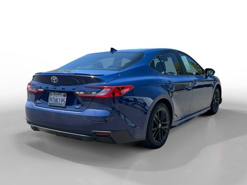 Used 2025 Toyota Camry SE FWD image 5