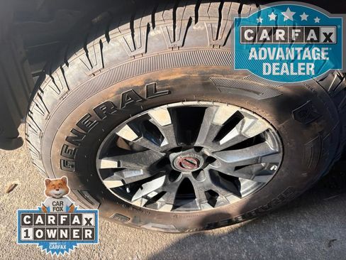 Used 2024 Nissan Titan PRO-4X w/ Pro-4x Convenience Package AWD/4WD image 9