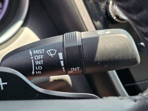 Used 2019 Toyota Camry SE w/ Carpet Mat Package FWD image 43
