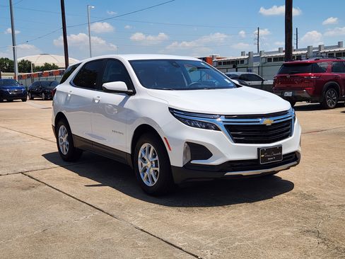 Certified 2024 Chevrolet Equinox LT FWD image 4