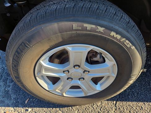 Used 2021 Jeep Wrangler Unlimited Sport image 11