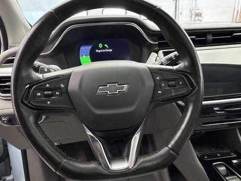 Used 2022 Chevrolet Bolt EUV Premier w/ Sun & Sound Package image 12