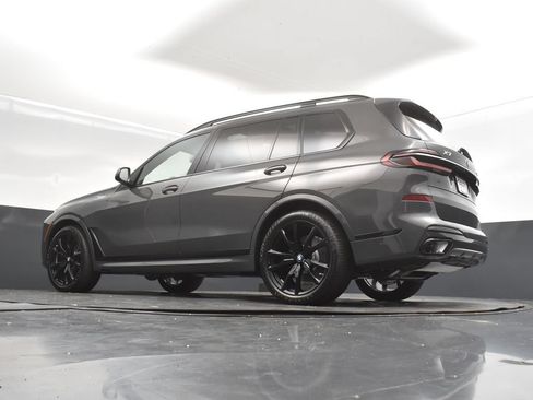 Used 2026 BMW X7 xDrive40i w/ Executive Package AWD/4WD image 43