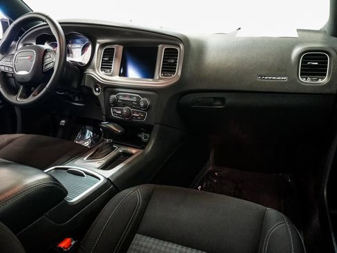 Used 2023 Dodge Charger SXT RWD image 9
