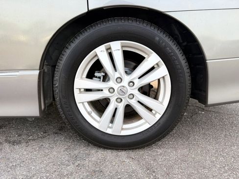 Used 2013 Nissan Quest LE image 39