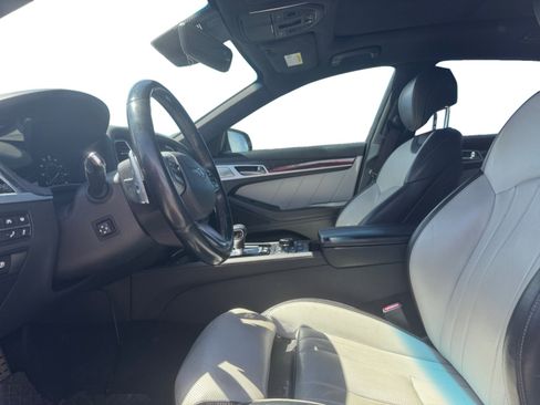 Used 2019 Genesis G80 3.3T Sport RWD image 10