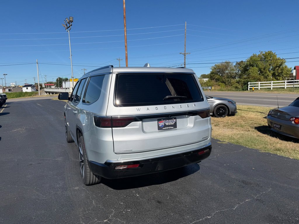 Used 2023 Jeep Wagoneer Series III w/ Premium Group I AWD/4WD image 4