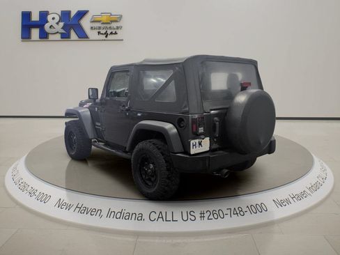 Used 2016 Jeep Wrangler Sport AWD/4WD image 4