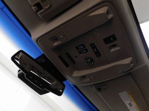 Used 2015 Cadillac Escalade Luxury image 69