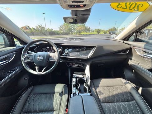 Used 2023 Buick Envision Avenir AWD/4WD image 27