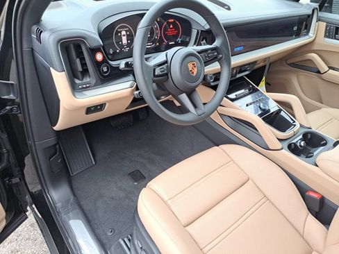 New 2026 Porsche Cayenne image 24