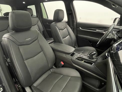 Used 2023 Cadillac XT6 Premium Luxury w/ Technology Package AWD/4WD image 40