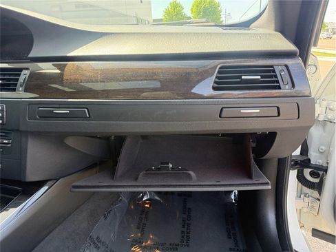 Used 2012 BMW 335i xDrive Coupe AWD/4WD image 37