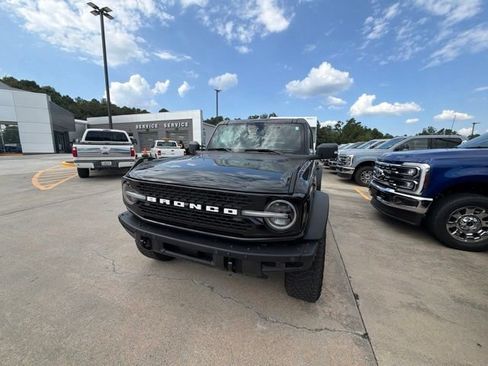 Used 2024 Ford Bronco Wildtrak AWD/4WD image 3