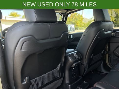 Used 2025 Jeep Wrangler Unlimited Rubicon image 20