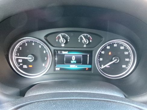 Used 2019 Buick Enclave Essence image 24