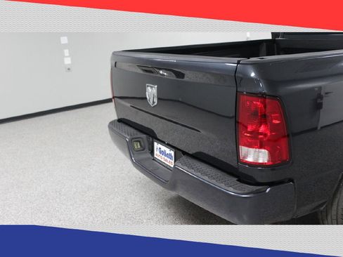 Used 2017 RAM 1500 Express image 25