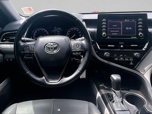 Used 2021 Toyota Camry SE FWD image 9