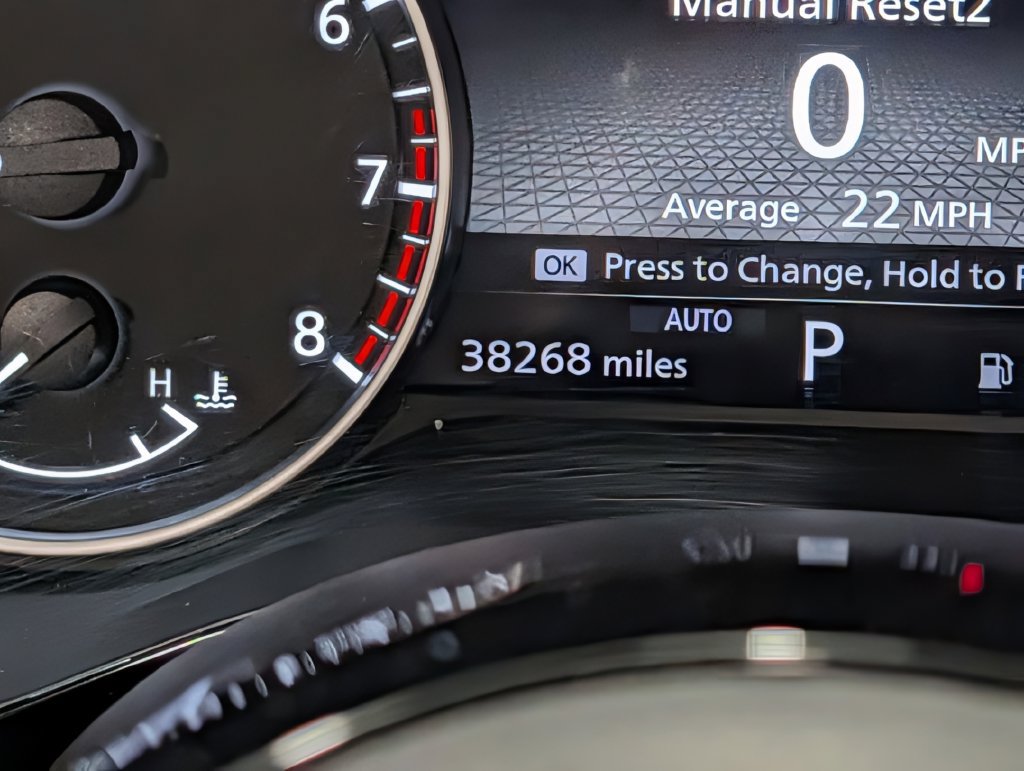 Used 2023 Nissan Pathfinder SL AWD/4WD image 17