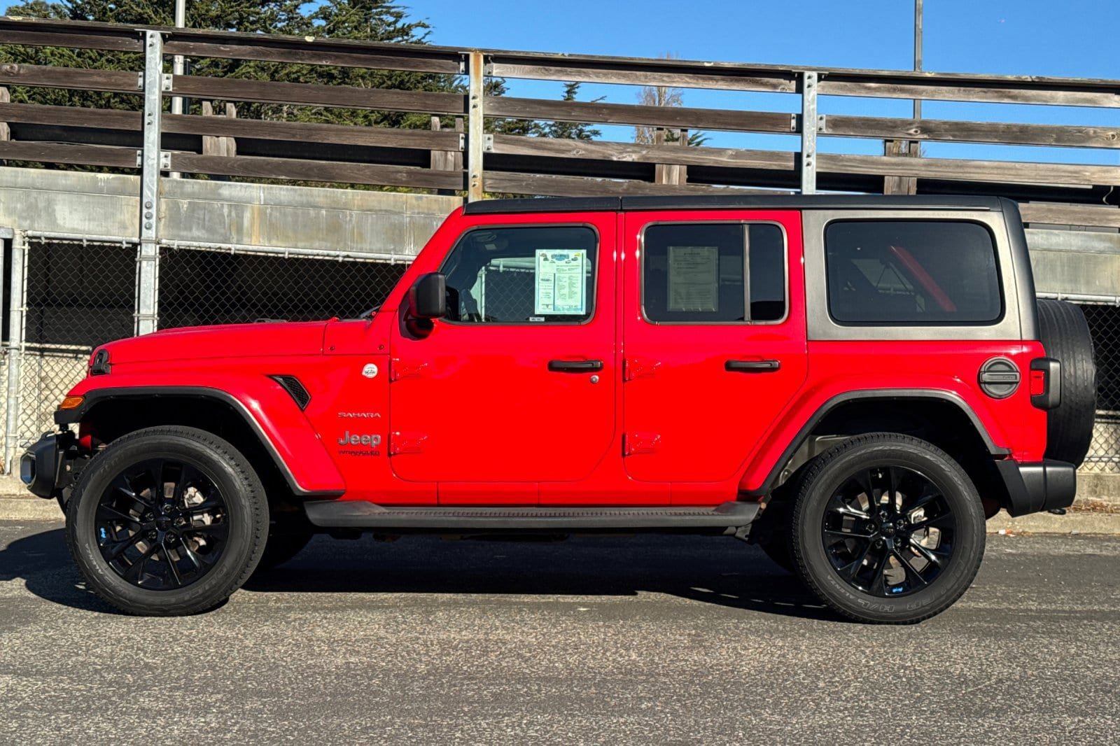 Used 2020 Jeep Wrangler Unlimited Sahara AWD/4WD image 9