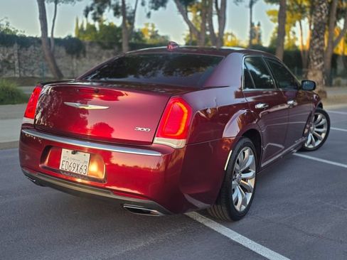Used 2018 Chrysler 300 Touring w/ Chrome Appearance Package RWD image 36