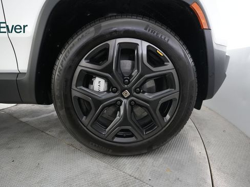 Used 2025 Rivian R1S Adventure AWD/4WD image 20