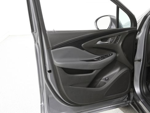 Used 2019 Buick Envision Essence image 4