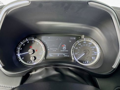 Used 2023 Toyota Highlander XLE image 18