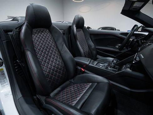 Used 2018 Audi R8 V10 plus AWD/4WD image 31