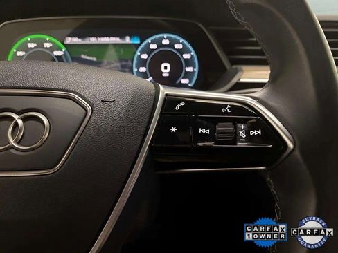 Used 2024 Audi Q8 e-tron Premium image 39