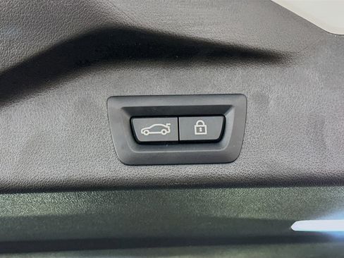 Used 2023 BMW X5 xDrive45e image 32