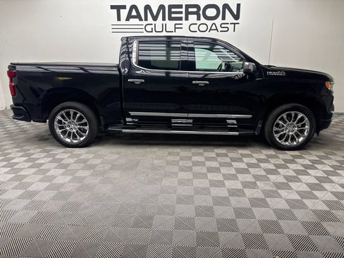 Used 2023 Chevrolet Silverado 1500 High Country w/ Technology Package AWD/4WD image 4