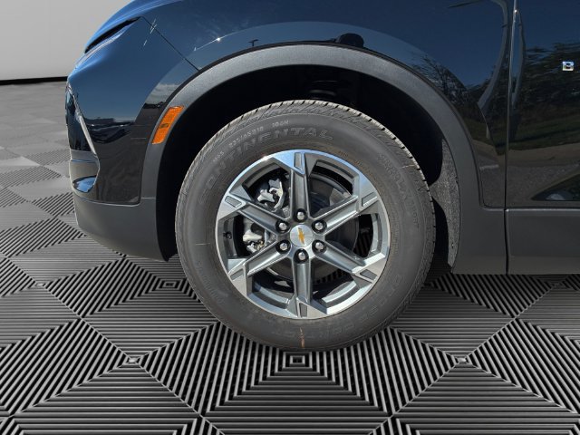 New 2026 Chevrolet Blazer LT w/ Sound & Technology Package AWD/4WD image 9