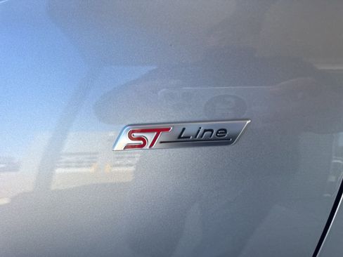 Certified 2024 Ford Escape ST-Line w/ Tech Pack #1 image 17