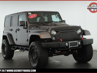 Used 2014 Jeep Wrangler Unlimited Sahara w/ Dual Top Group