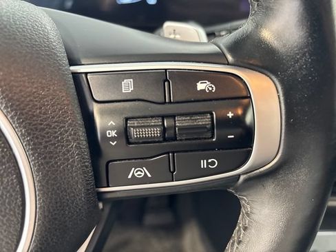 Used 2023 Kia Sportage EX AWD/4WD image 9