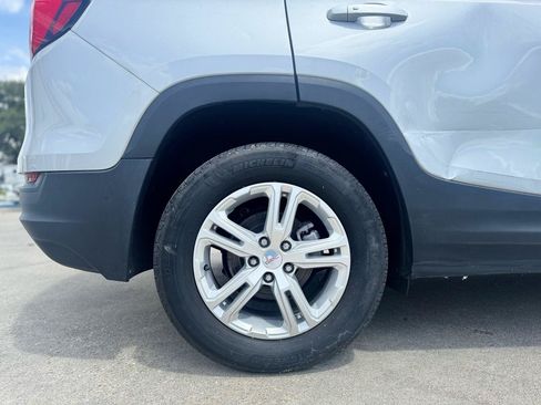 Used 2021 GMC Terrain SLE w/ Driver Convenience Package FWD image 18