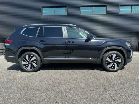 New 2025 Volkswagen Atlas SEL image 8